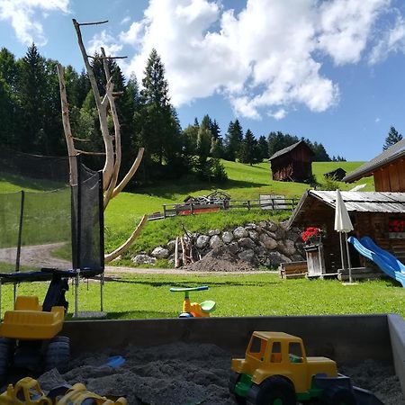 Agriturismo Luech Picedac Ла Вале Екстериор снимка